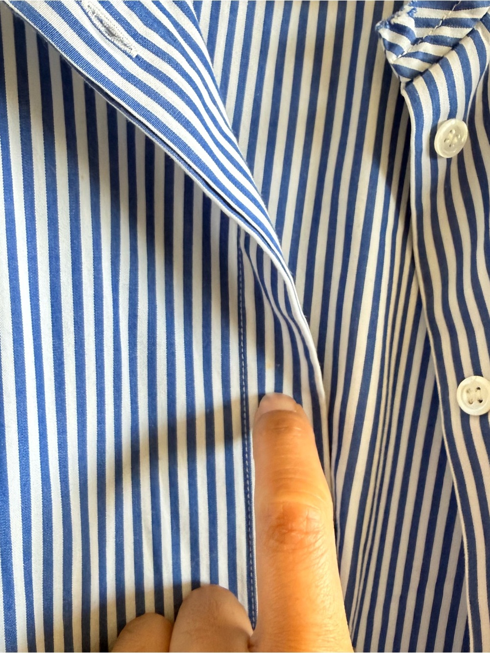 G Label Striped Puff Ruffle Blouse - Picture 10 of 11